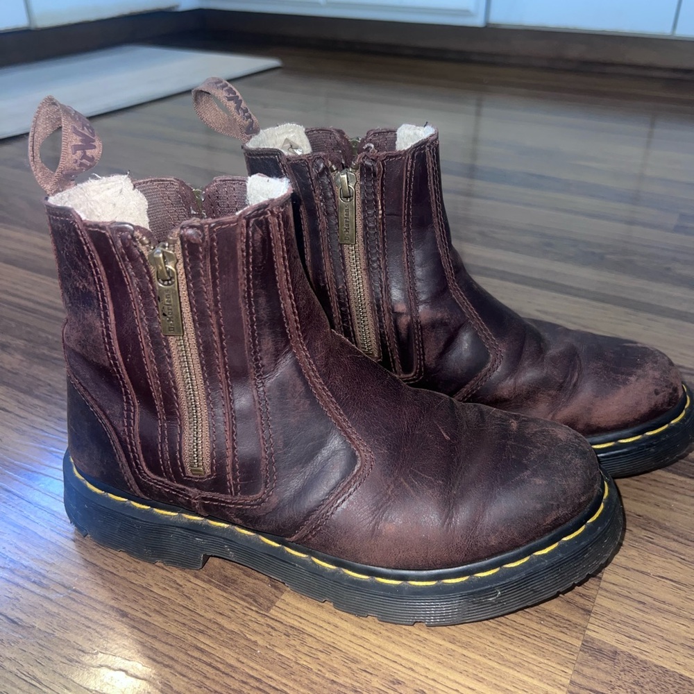 Dr. Martens 2976 Alyson DM's Wintergrip zip Chelsea boots